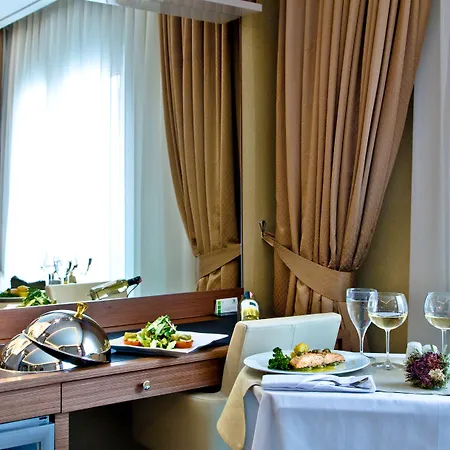 호텔 Ankara-kavaklidere By Ihg 4*