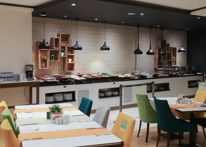 Ankara-kavaklidere By Ihg מלון 4*