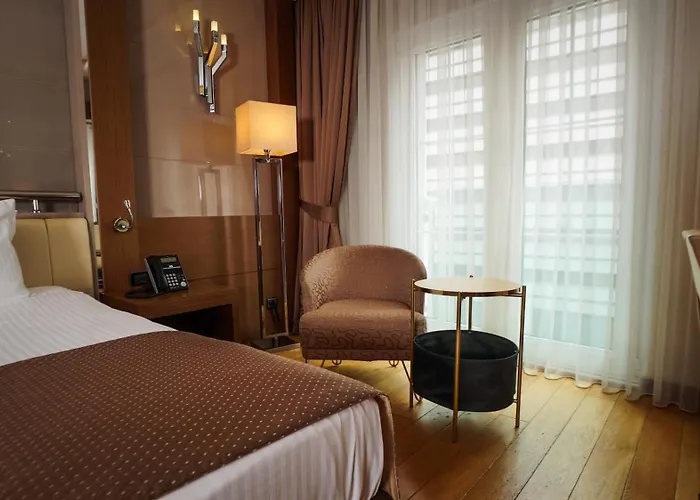 Ankara-kavaklidere By Ihg 4*